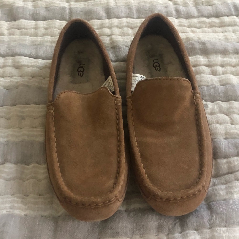 Spring time ugg slippers